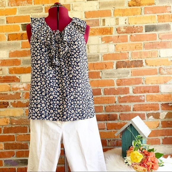 NY&C Blouse Ruffle & Lace Up Sleeveless - Picture 2 of 8